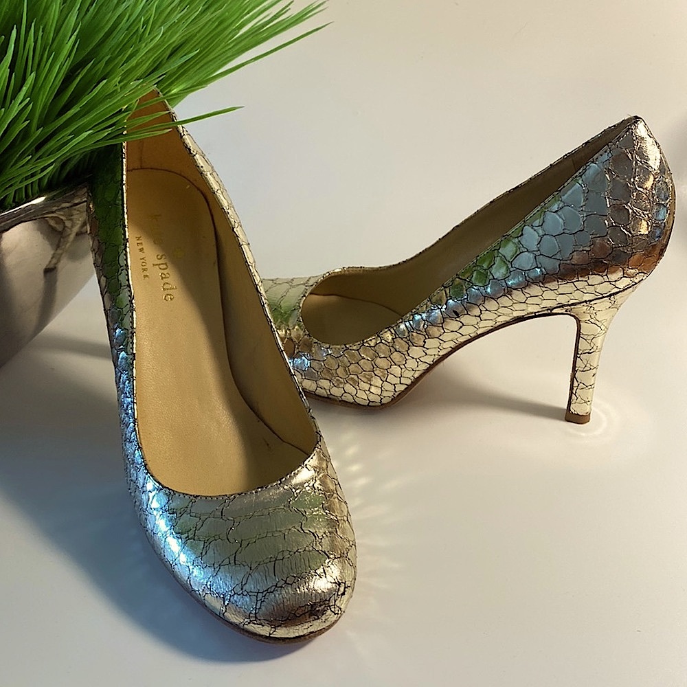 Kate Spade Karolina 3 1/2 in gold snake print heel. Size 5.5, 5 1/2